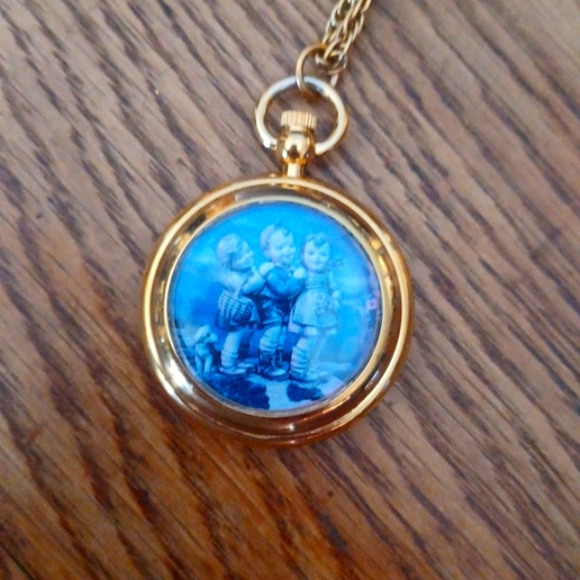 Vintage MJ Hummel (Brother's& Sisters Collection) Rose Gold Plated Pocket Watch. - Picture 6 of 10